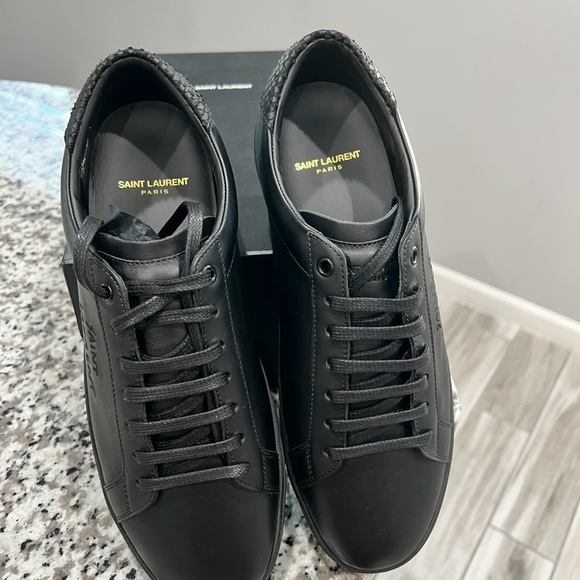 COURT CLASSIC SL/06 EMBROIDERED SNEAKERS IN...
 
SIZE:43 - Picture 2 of 4